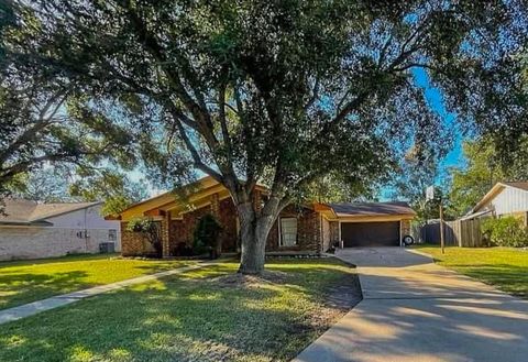 Photo of 3433 Lanarkshire Street, Bay City, TX 77414 (MLS # 32177694)