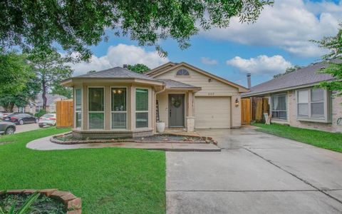 Photo of 5107 Beaverhill Dr Drive, Houston, TX 77084 (MLS # 22442077)