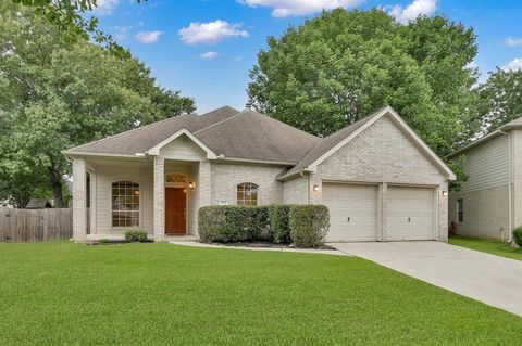 Photo of 3722 Lovers Lane, Montgomery, TX 77356 (MLS # 57000193) Photo of 3722 Lovers Lane, Montgomery, TX 77356 (MLS # 57000193)