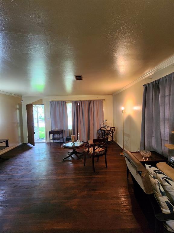 4849 Larkspur Street, Houston, Texas image 3