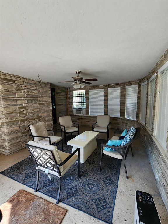 4849 Larkspur Street, Houston, Texas image 11