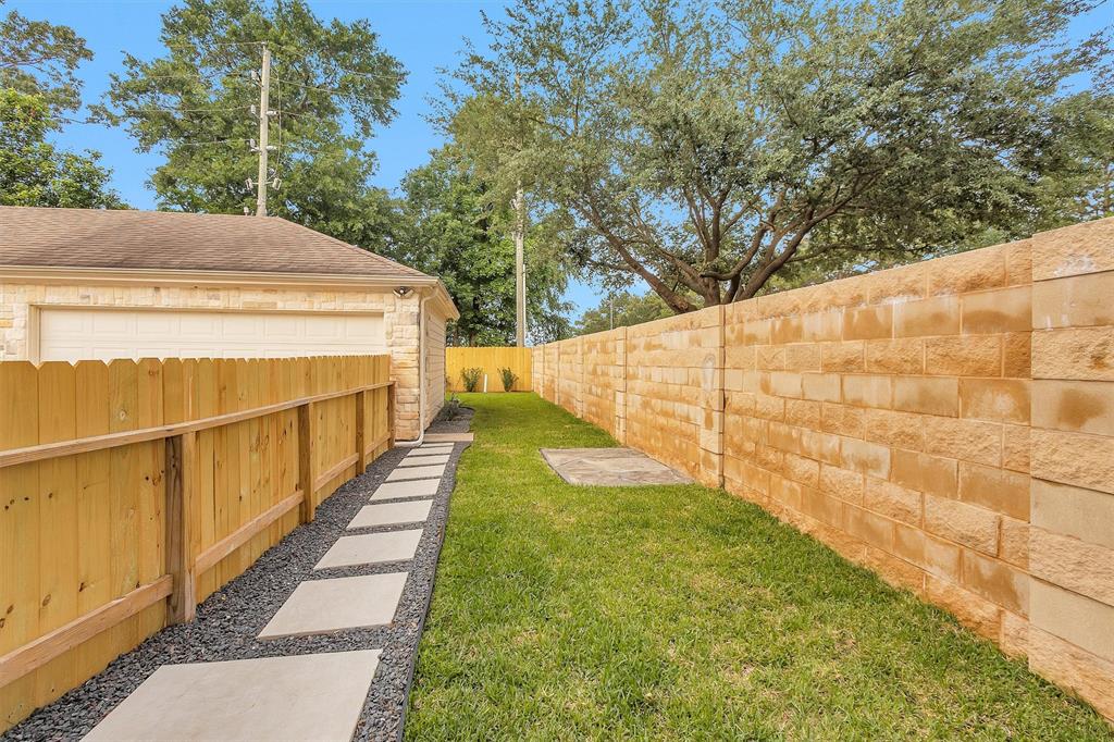 29717 Parliament Hills Drive, Spring, Texas image 41