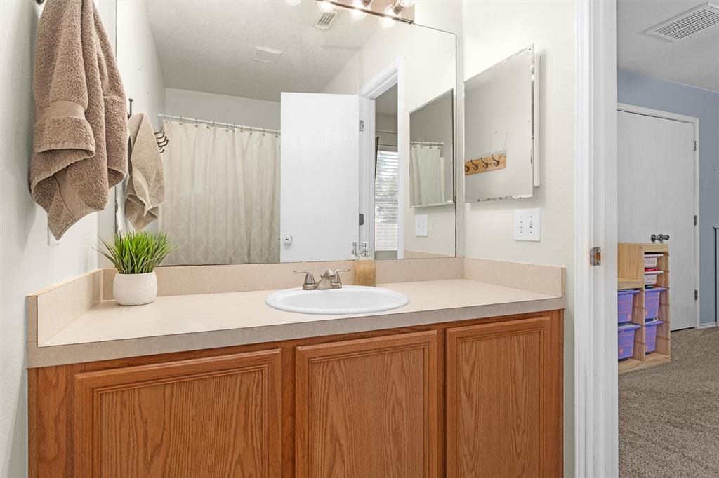 29717 Parliament Hills Drive, Spring, Texas image 39
