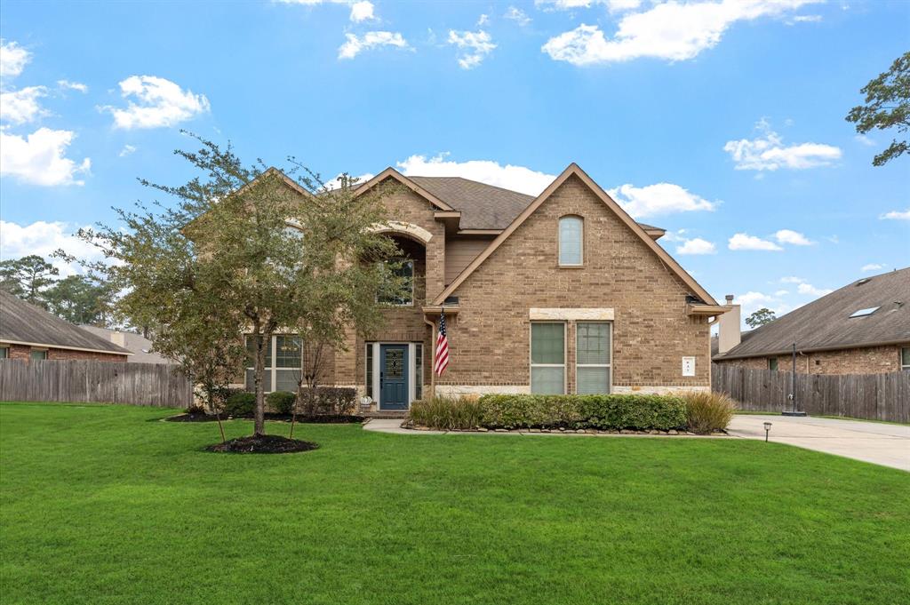 637 Spring Forest Drive, Conroe, Texas image 1