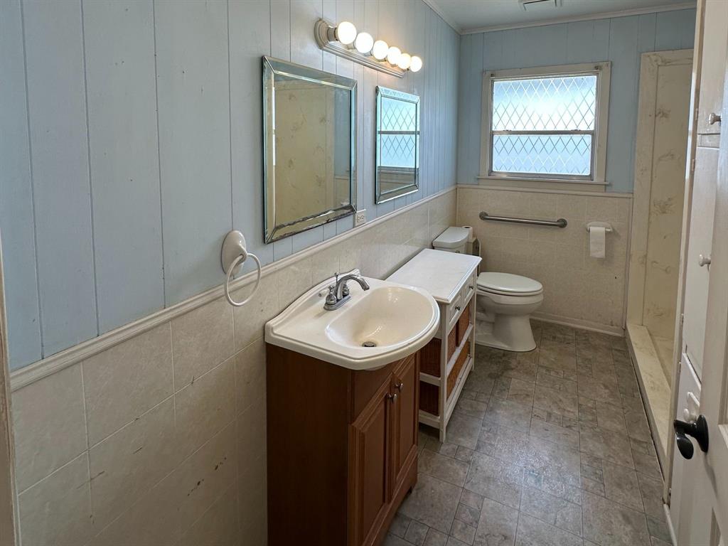 719 E Kuehn Street, Bellville, Texas image 7