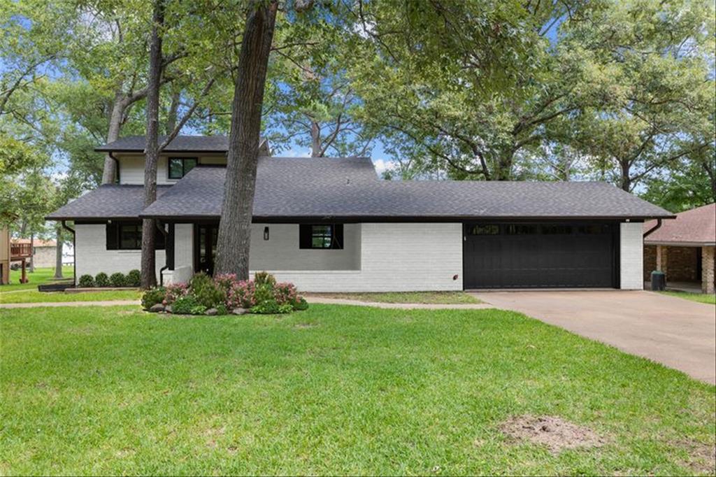 678 Sawmill Street, Crockett, Texas image 1