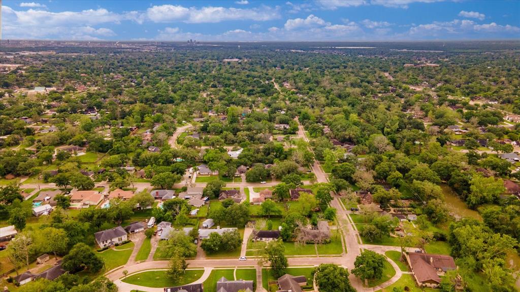 104 Iris Street, Lake Jackson, Texas image 43