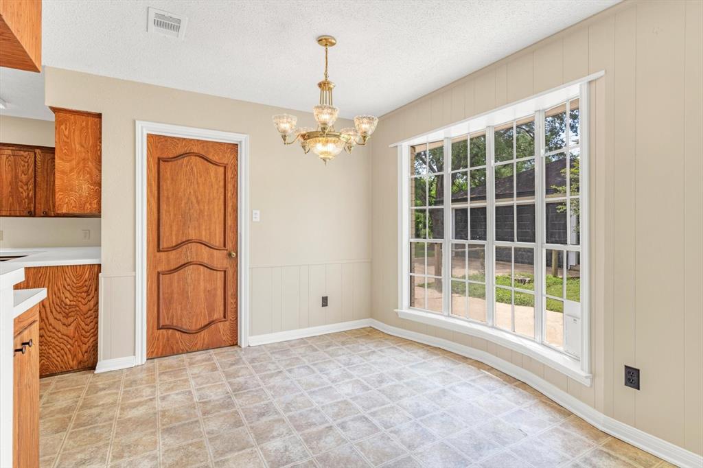 104 Iris Street, Lake Jackson, Texas image 17
