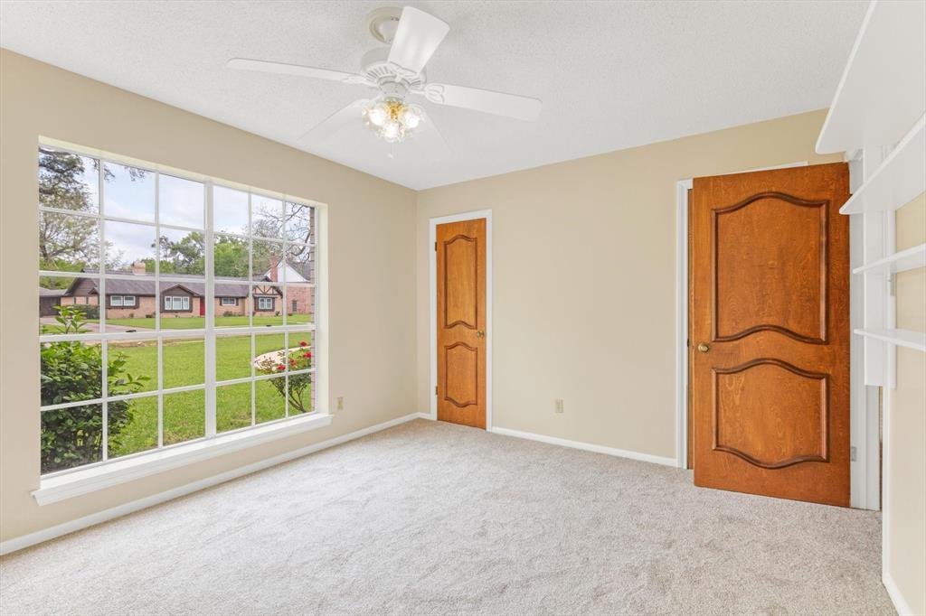 104 Iris Street, Lake Jackson, Texas image 29