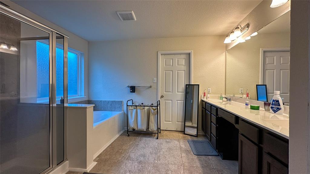 6414 Westward Wood Way, Humble, Texas image 19