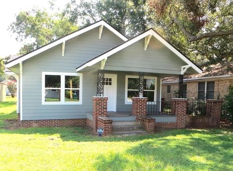 A home in Brenham