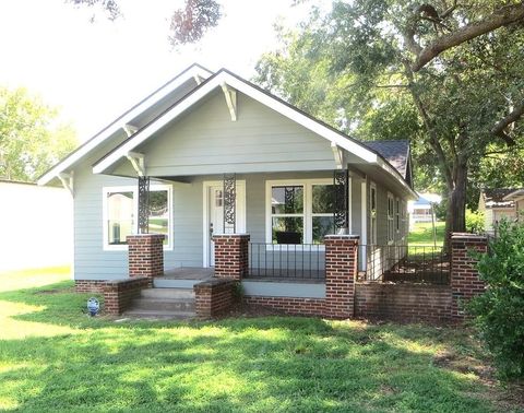 A home in Brenham