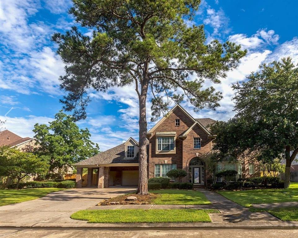 2807 Harvest Hill Drive, Friendswood, Texas image 1