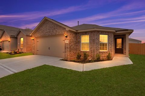 Single Family Residence in Hockley TX 20739 Nala Bear Drive.jpg