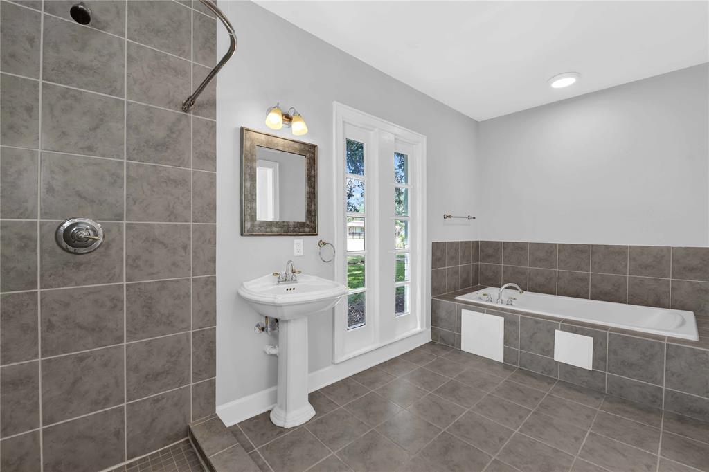 138 Wallisville Road, Liberty, Texas image 17