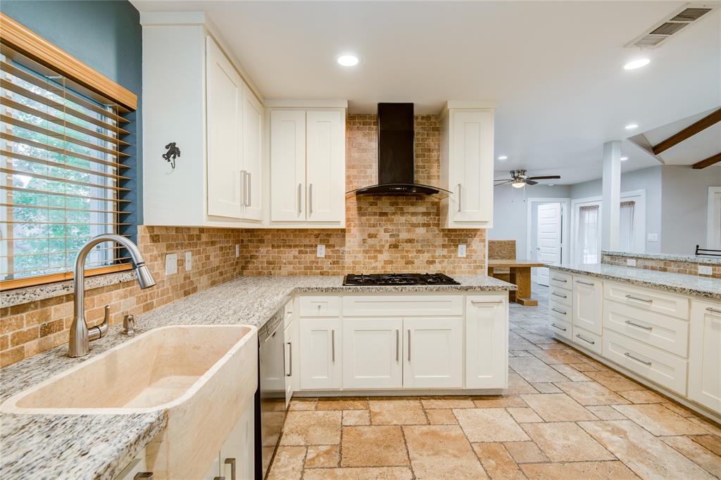4438 Wigton Drive, Houston, Texas image 13