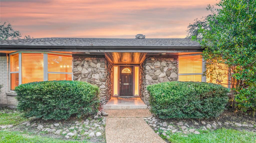 4438 Wigton Drive, Houston, Texas image 1