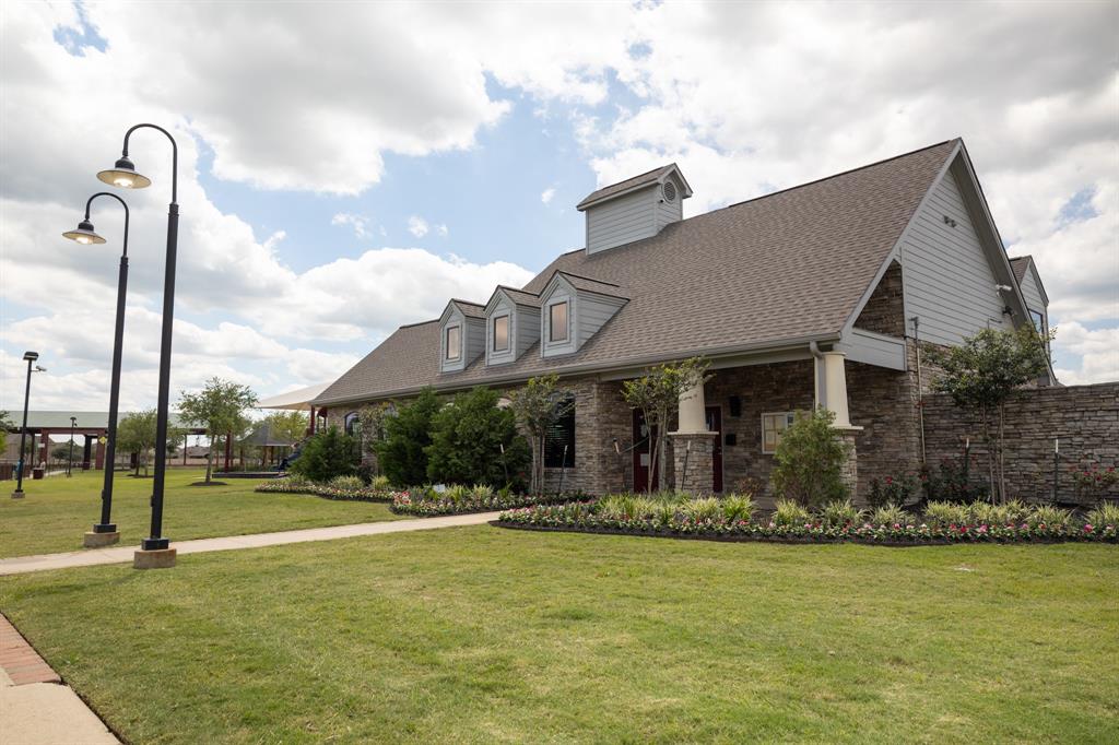 9726 Shimmering Lakes Drive, Rosharon, Texas image 15