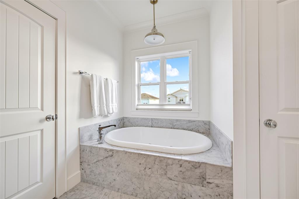 3307 Eckert Drive, Galveston, Texas image 30