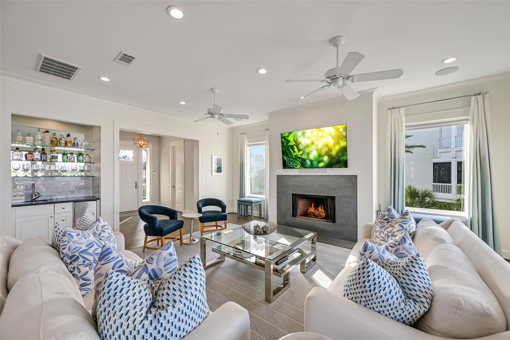 3307 Eckert Drive, Galveston, Texas image 4