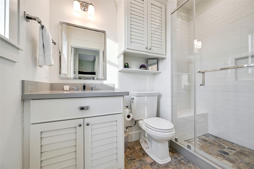 3307 Eckert Drive, Galveston, Texas image 32