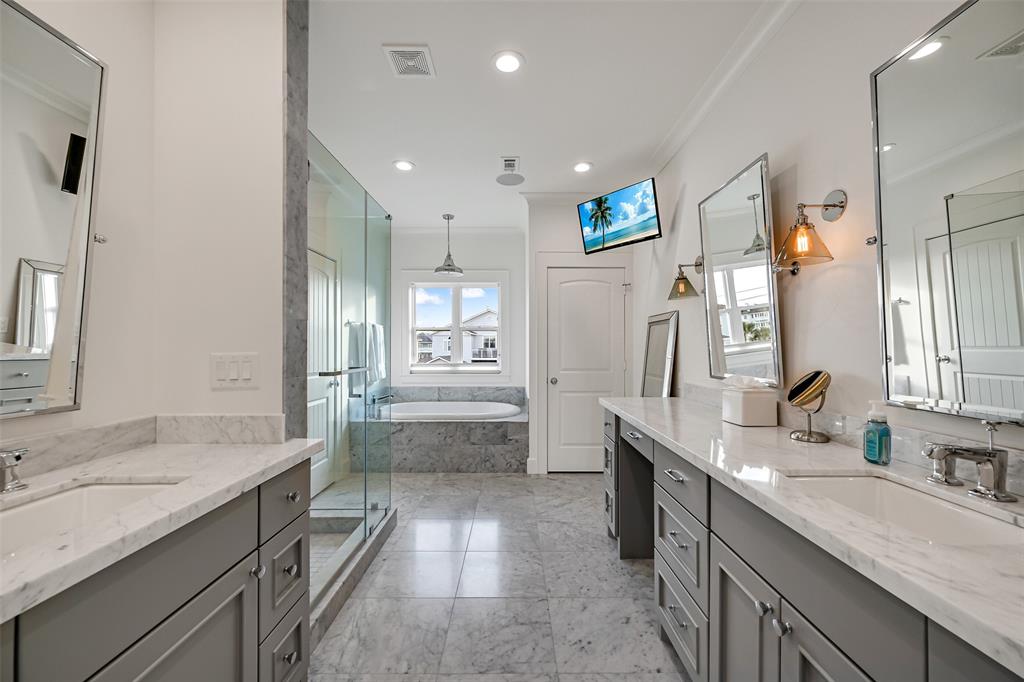 3307 Eckert Drive, Galveston, Texas image 27