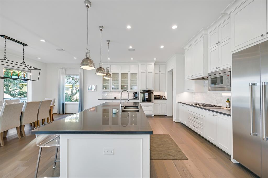 3307 Eckert Drive, Galveston, Texas image 13