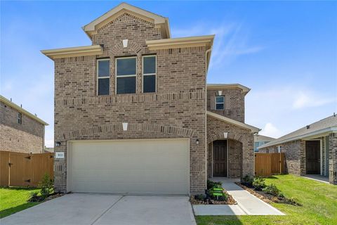 Single Family Residence in Cypress TX 8111 Shelter Bay Lane.jpg