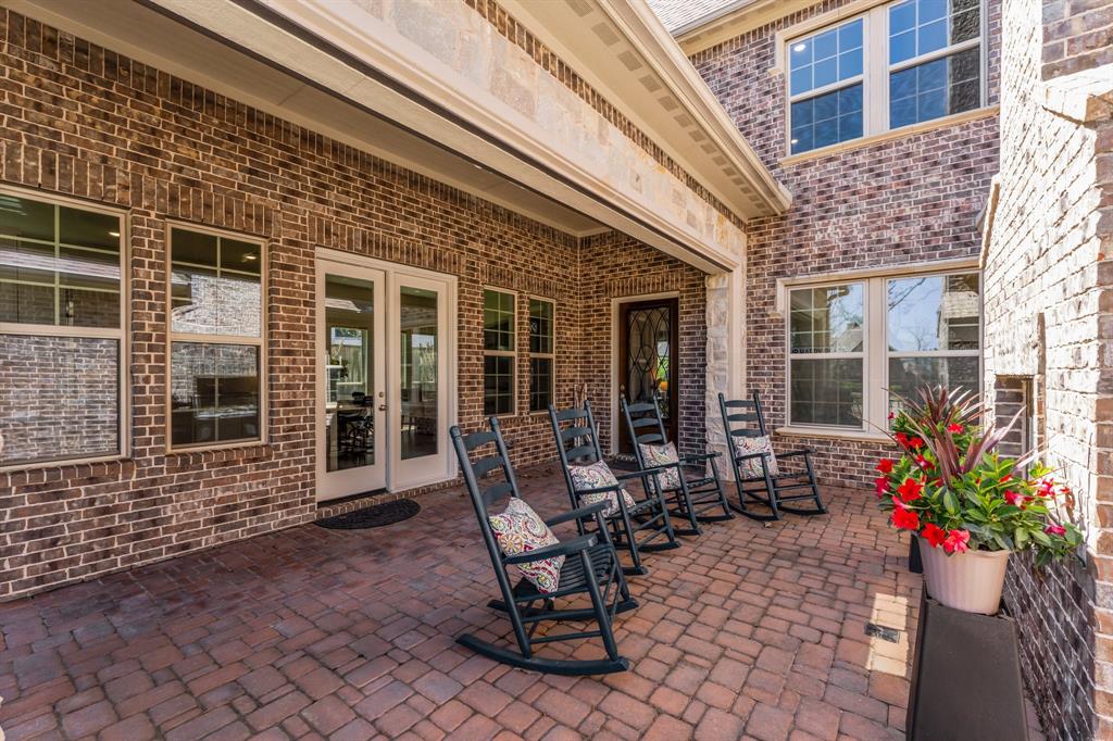 106 S Curly Willow Circle