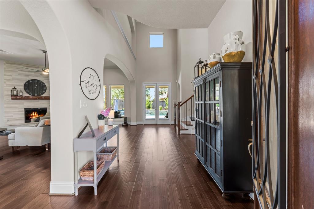 106 S Curly Willow Circle