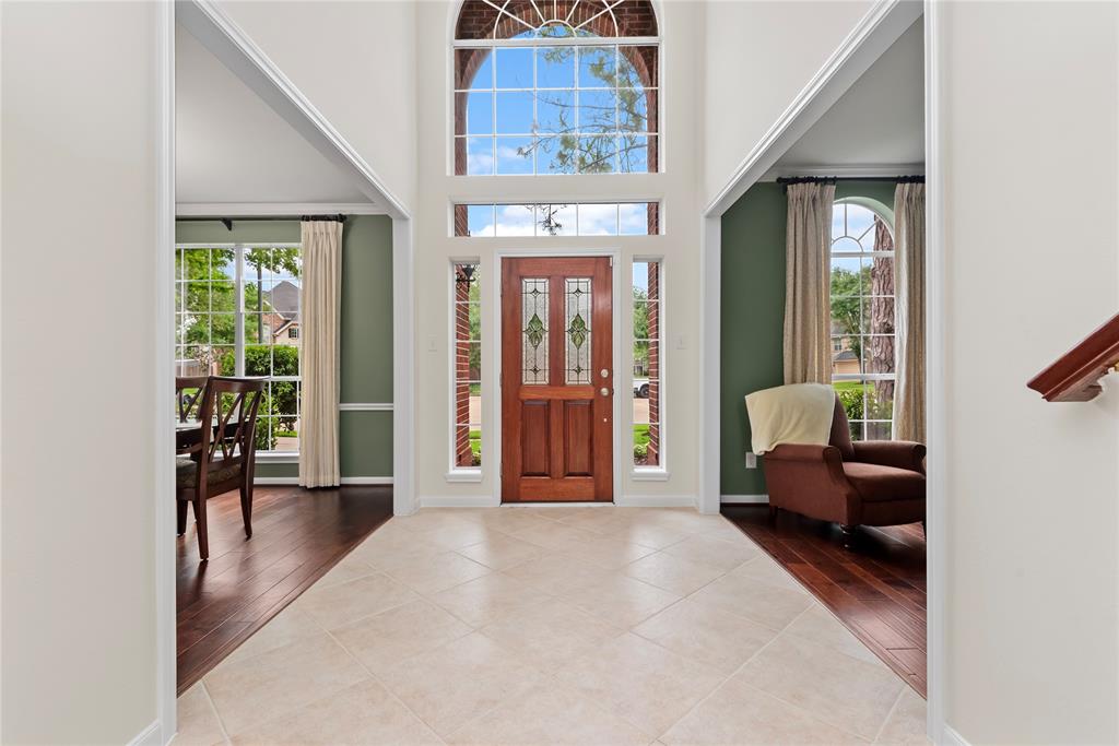 13903 Hurstfield Pointe Court, Cypress, Texas image 3