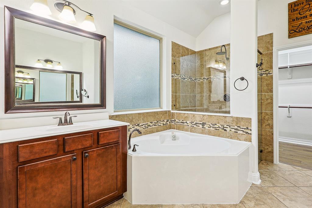 1928 Rushing Meadow Lane, Pearland, Texas image 28