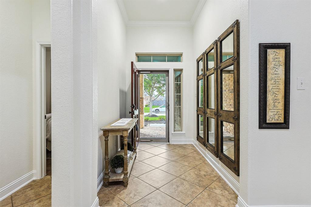 1928 Rushing Meadow Lane, Pearland, Texas image 6