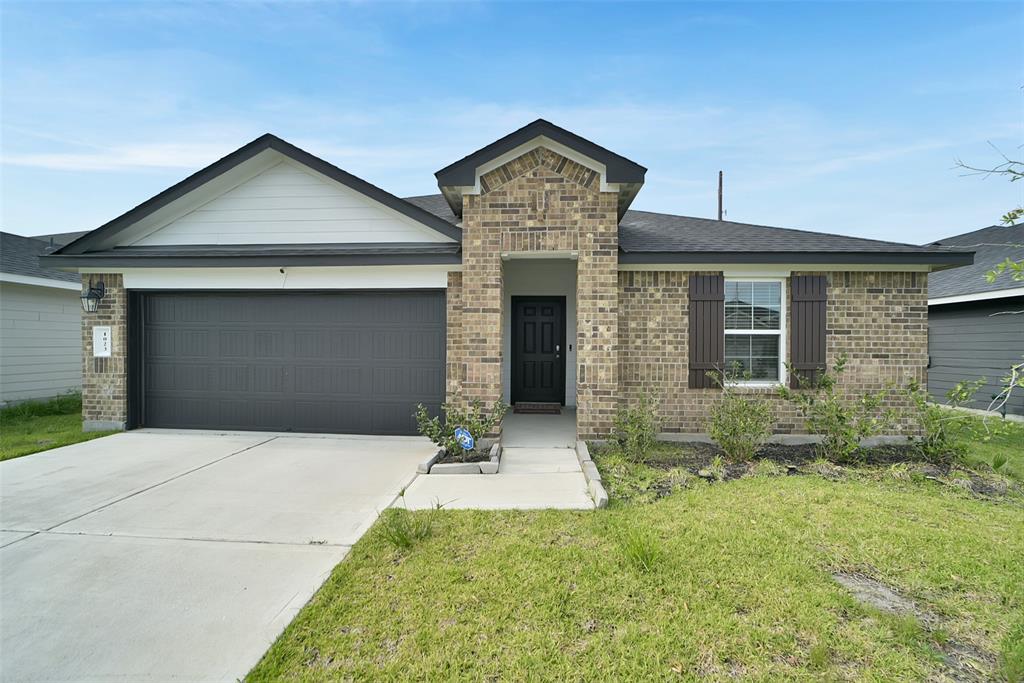1023 Cattle Chute Court, Rosharon, Texas image 1