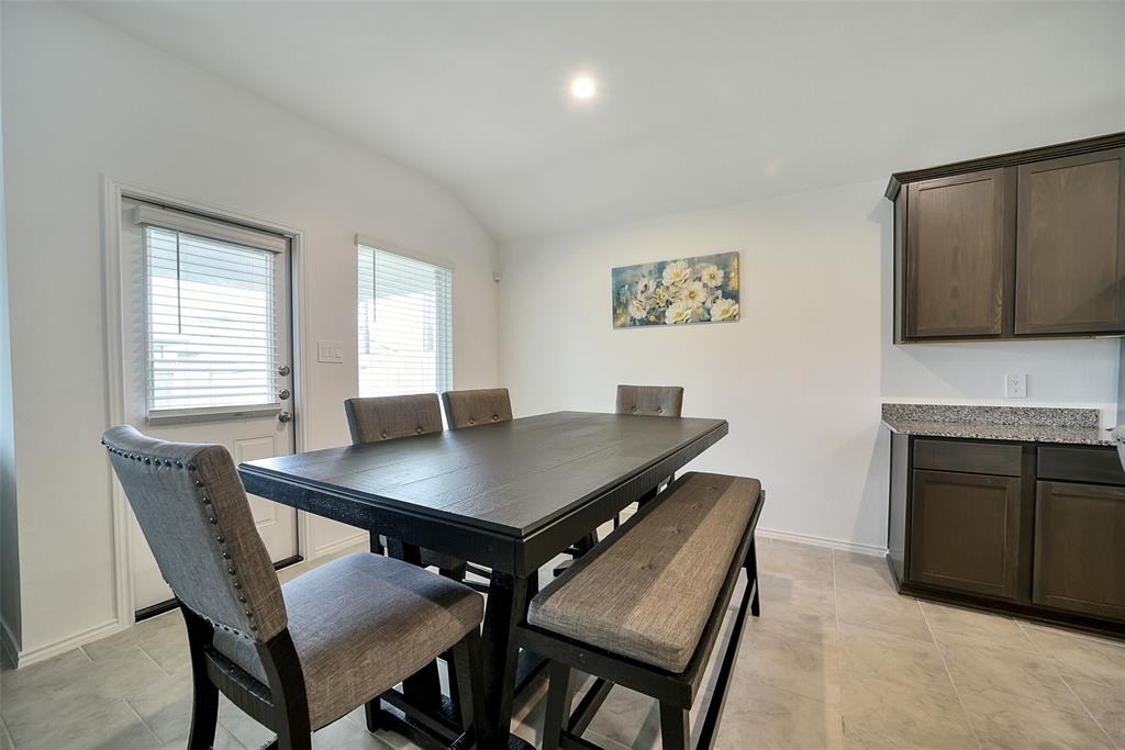 1023 Cattle Chute Court, Rosharon, Texas image 7