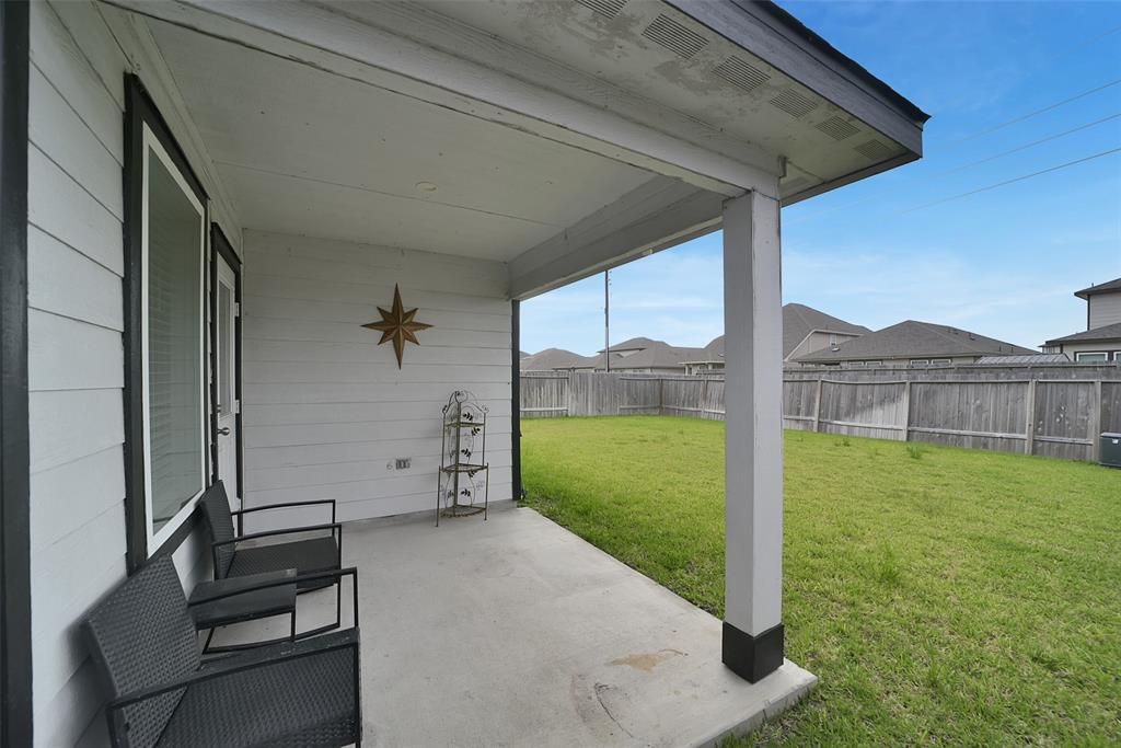 1023 Cattle Chute Court, Rosharon, Texas image 25