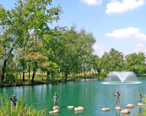 1330 Village Falls Drive, Missouri City, Texas image 10