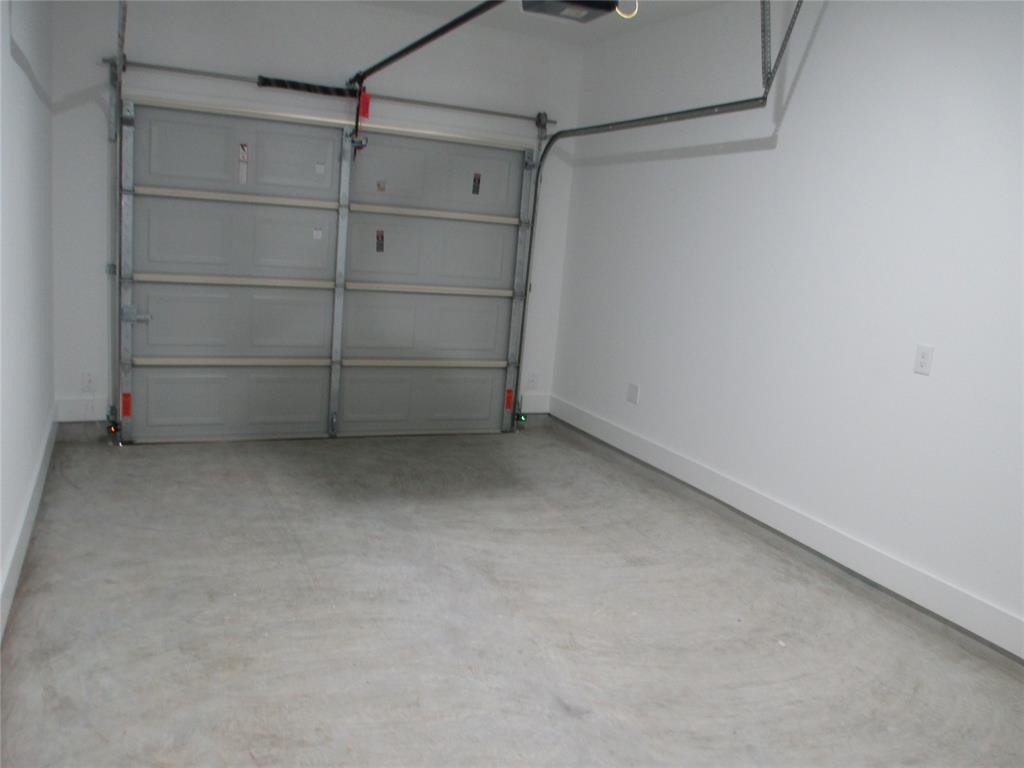 721 E Fayle Street, Baytown, Texas image 19