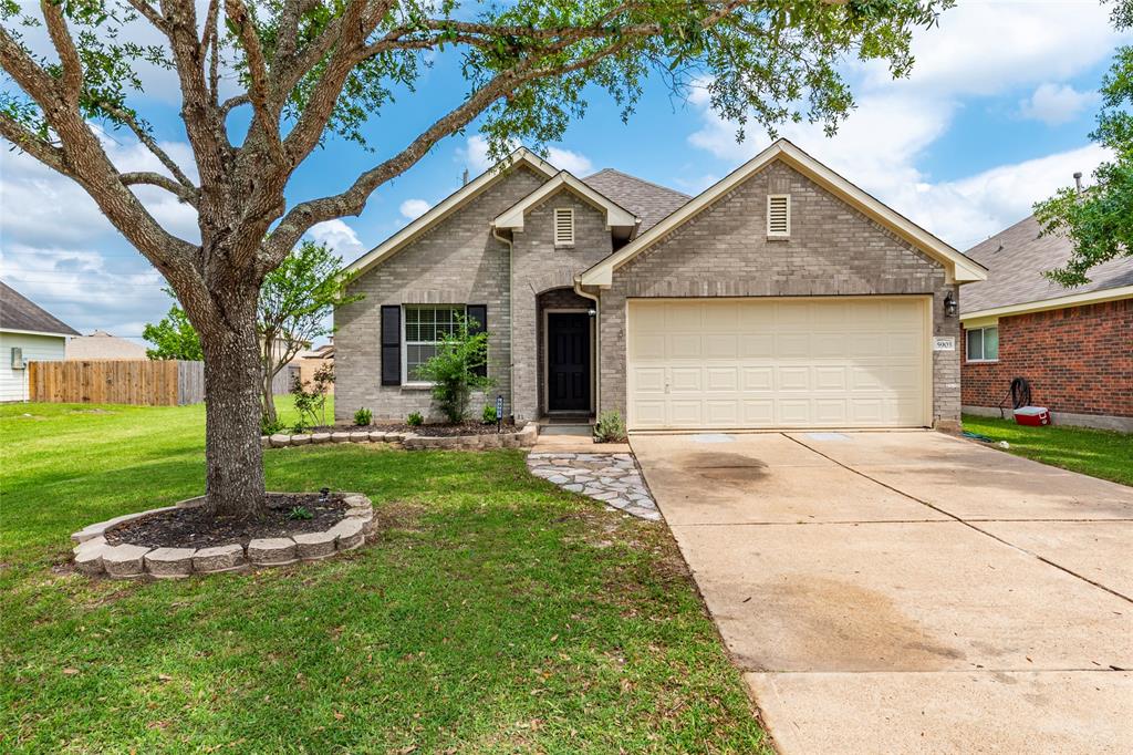 5903 Yaupon Ridge Drive, Richmond, Texas image 2