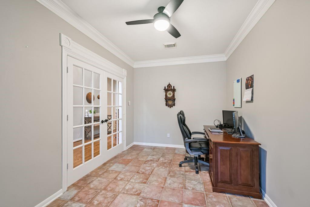 2803 Canyon Drive