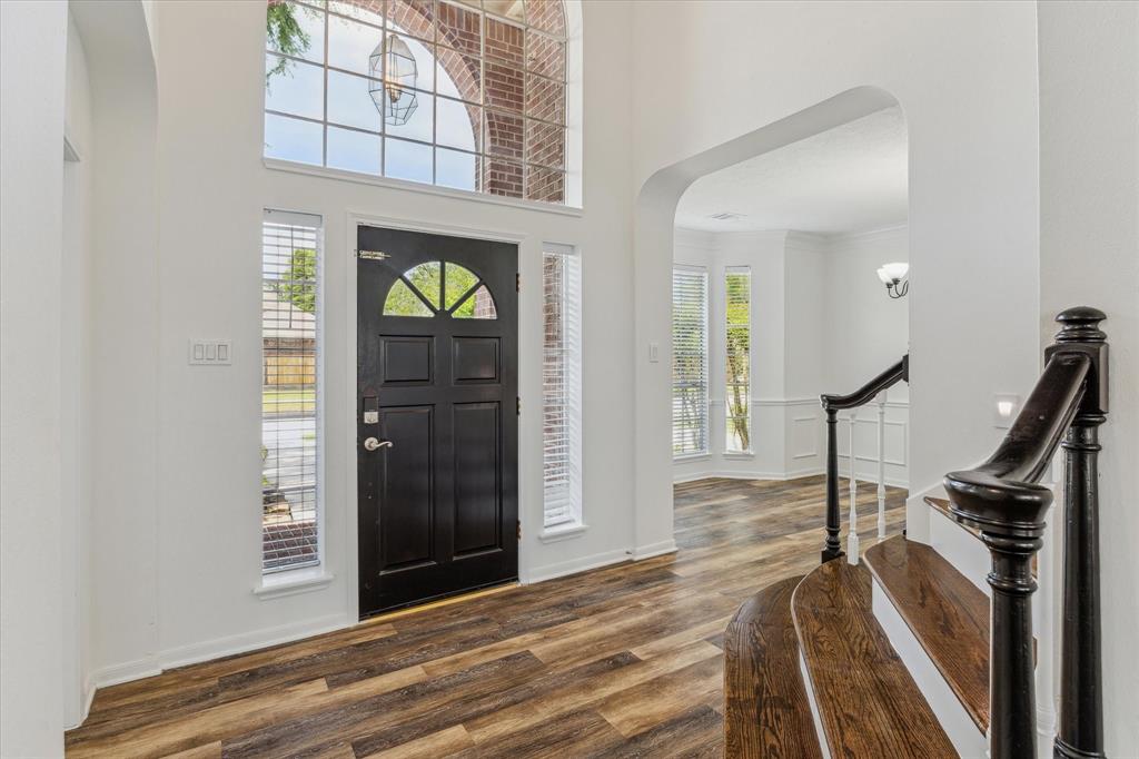 property-search 2 30010 Nanton Drive