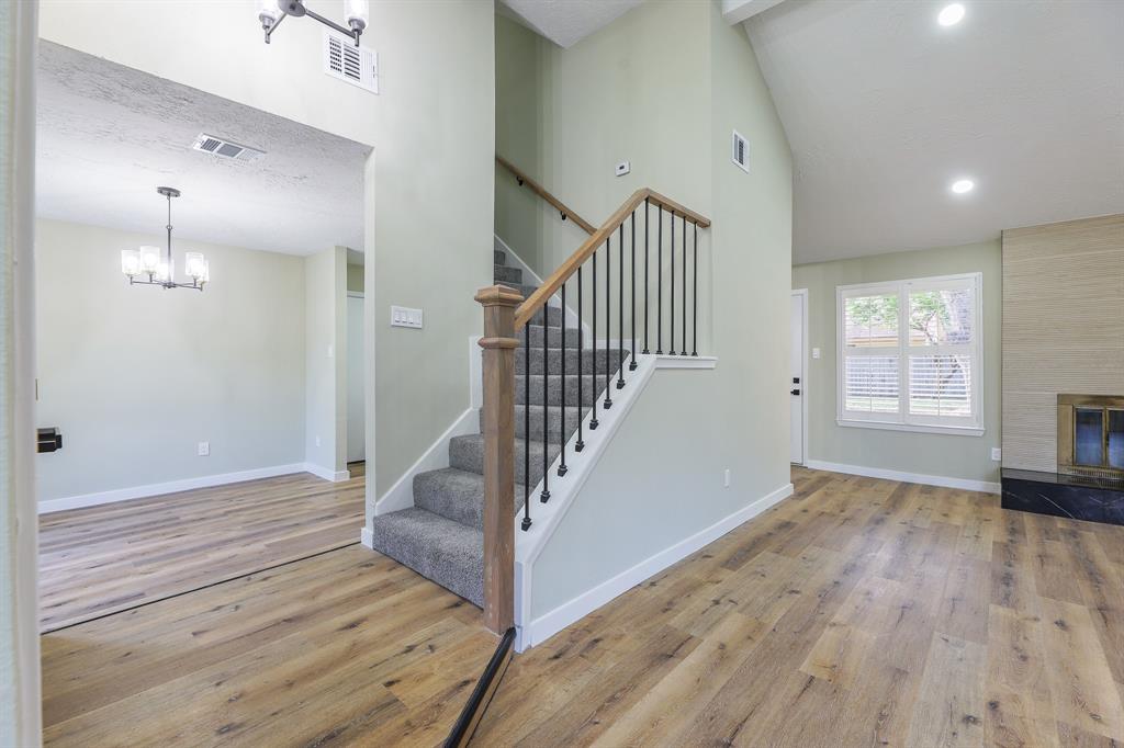 2806 Fir Crest Court, Stafford, Texas image 15