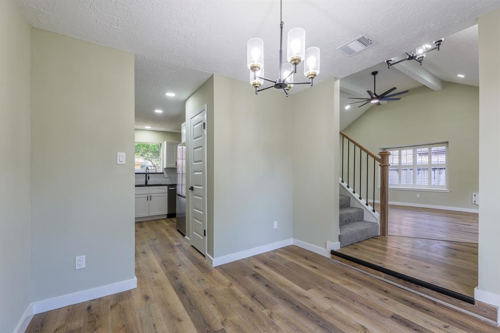 2806 Fir Crest Court, Stafford, Texas image 13