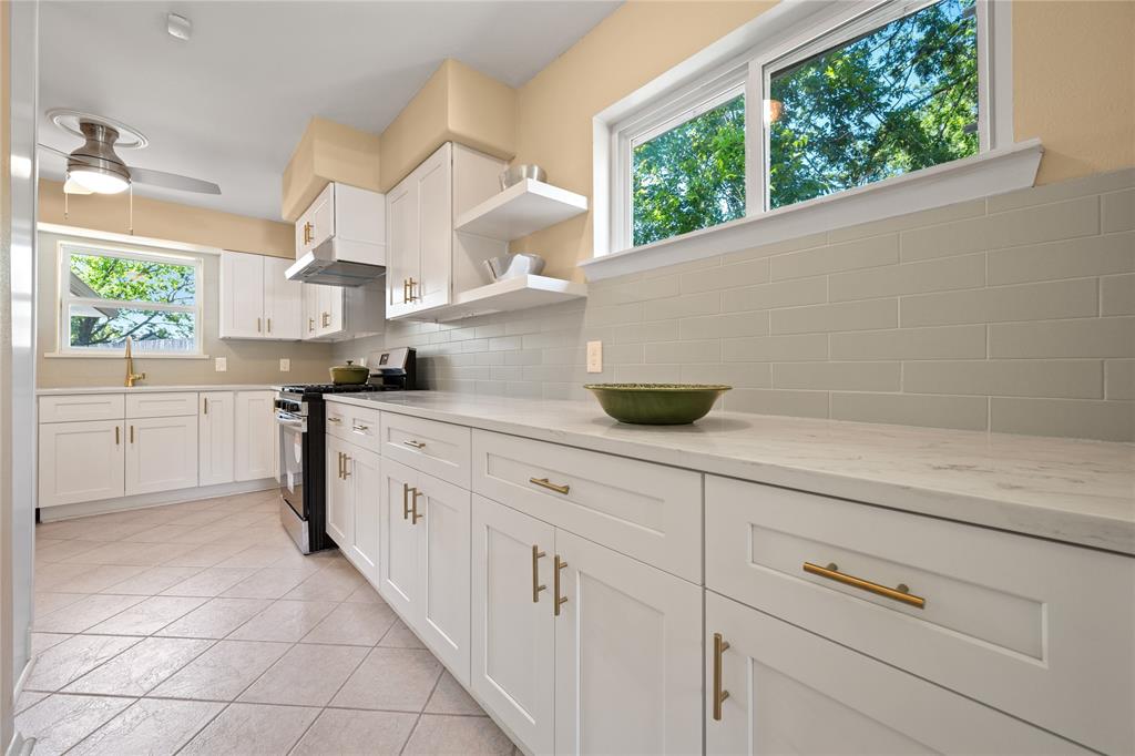 2331 Carleen Road, Houston, Texas image 11