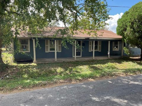 A home in Bay City