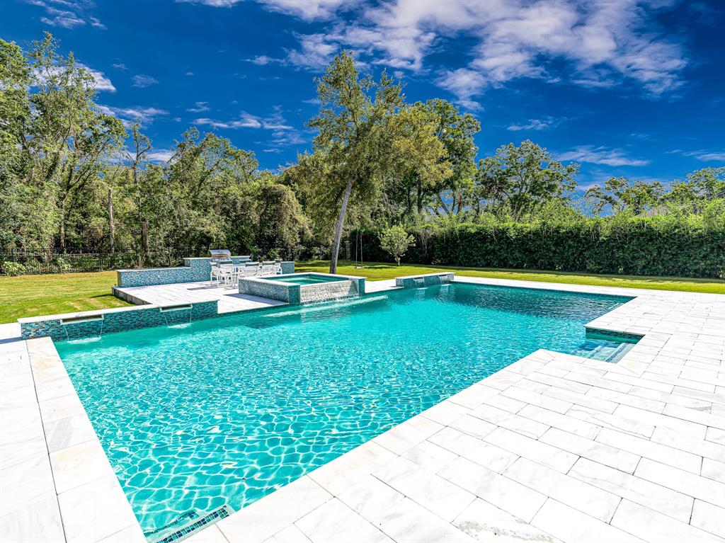 6134 Crystal Water Drive
