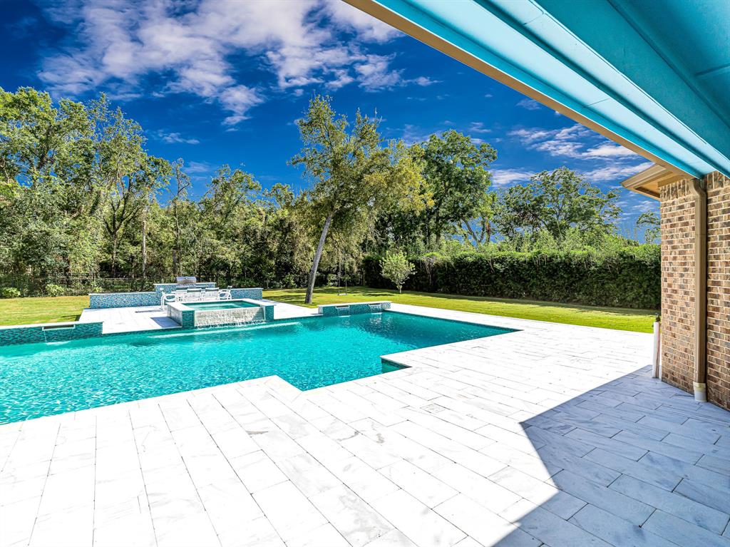 6134 Crystal Water Drive