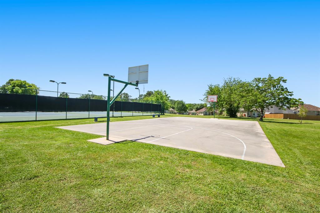 12995 Point Aquarius Boulevard, Willis, Texas image 32