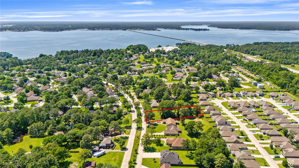 12995 Point Aquarius Boulevard, Willis, Texas image 6