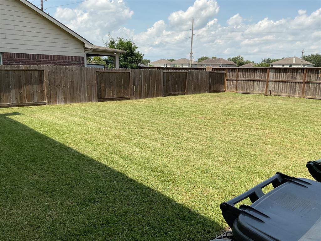 3035 Aspen Hollow Lane, Sugar Land, Texas image 2